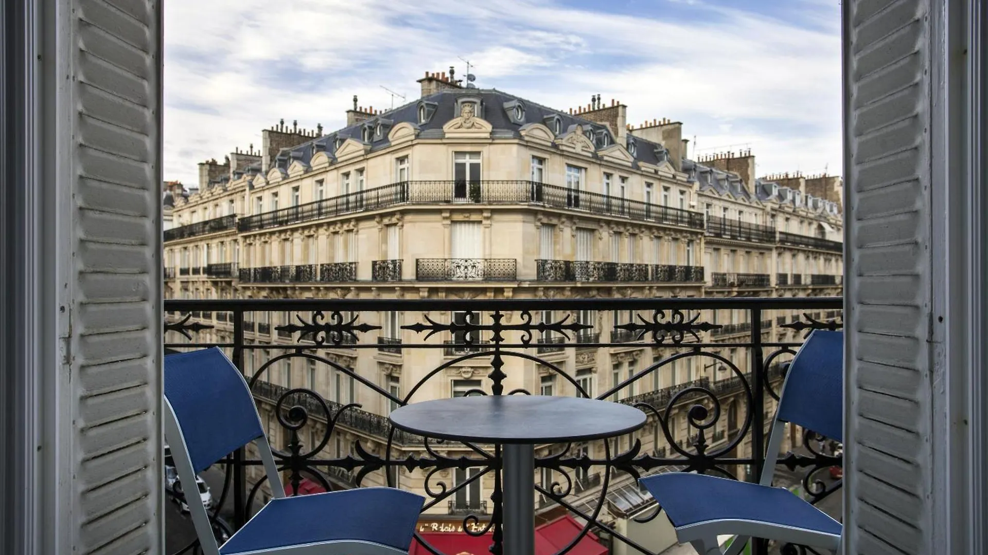 Vestay George V * Paris